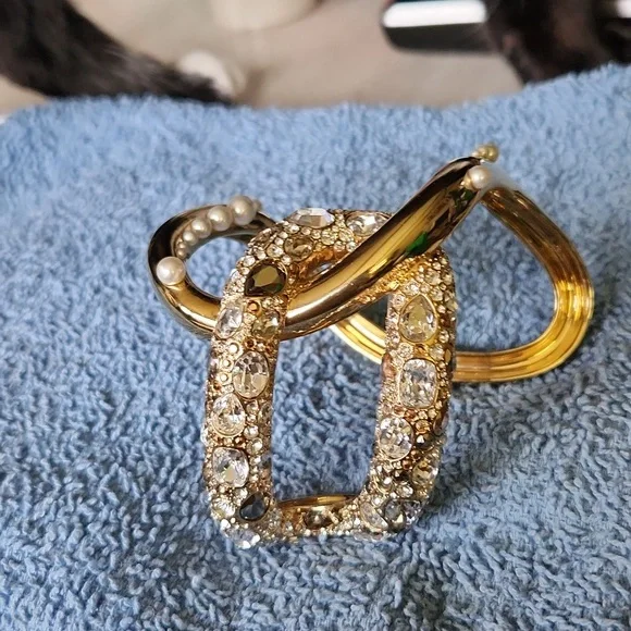 Atelier Swarovski Cuff size M with Brown, clear rhinestones & pearls never worn. - Picture 6 of 6